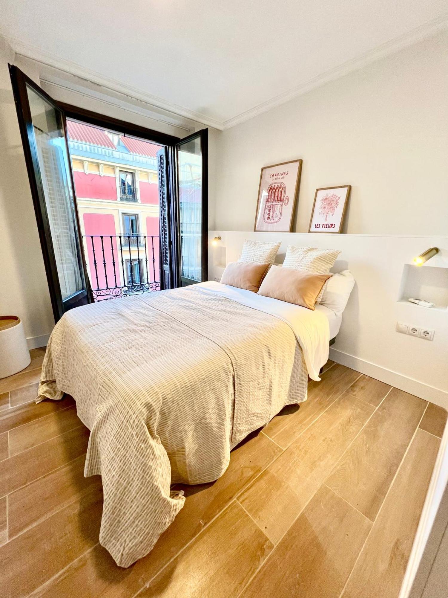 Albergue Miguel Angel Madrid Ngoại thất bức ảnh