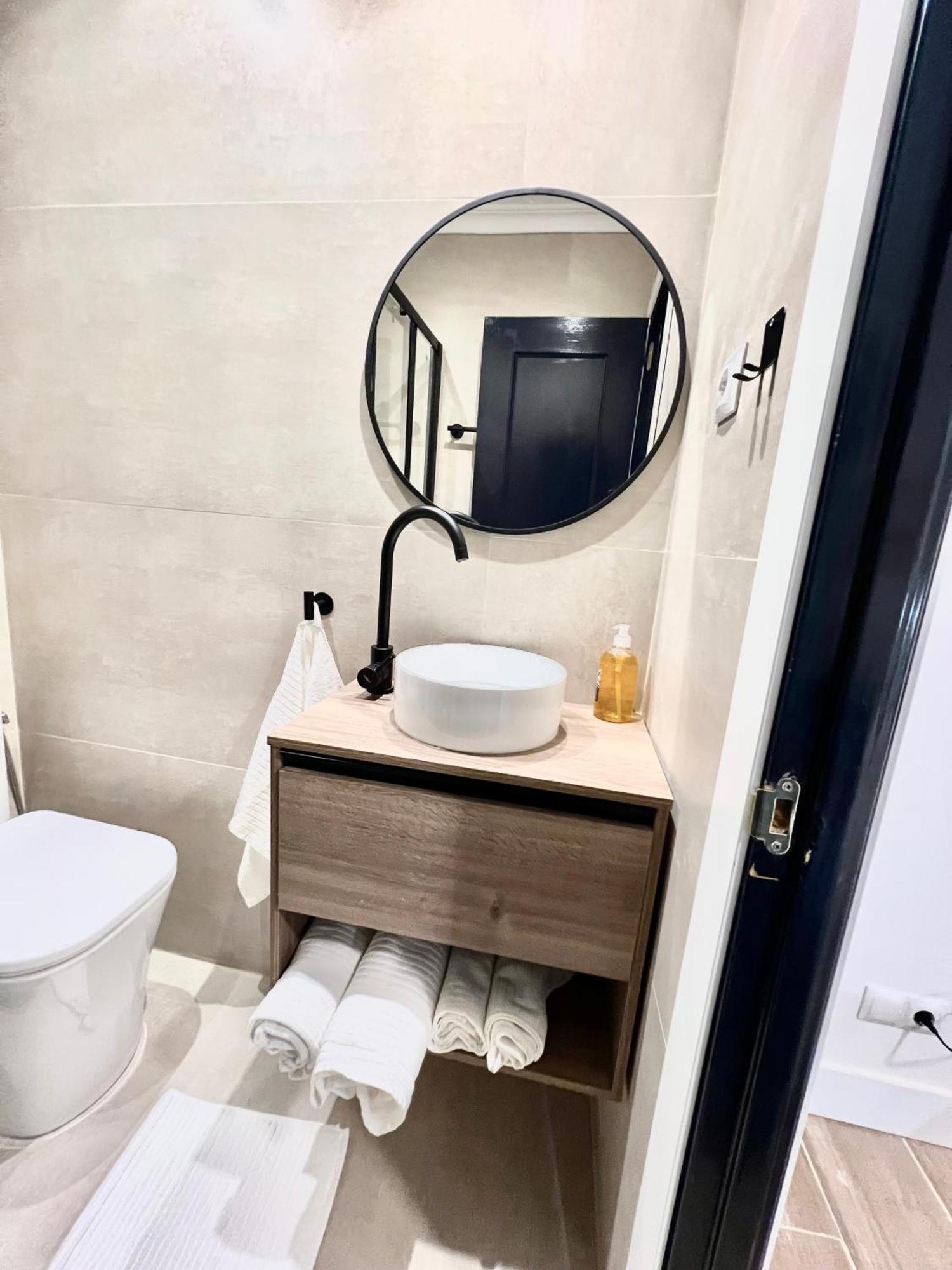 Albergue Miguel Angel Madrid Ngoại thất bức ảnh