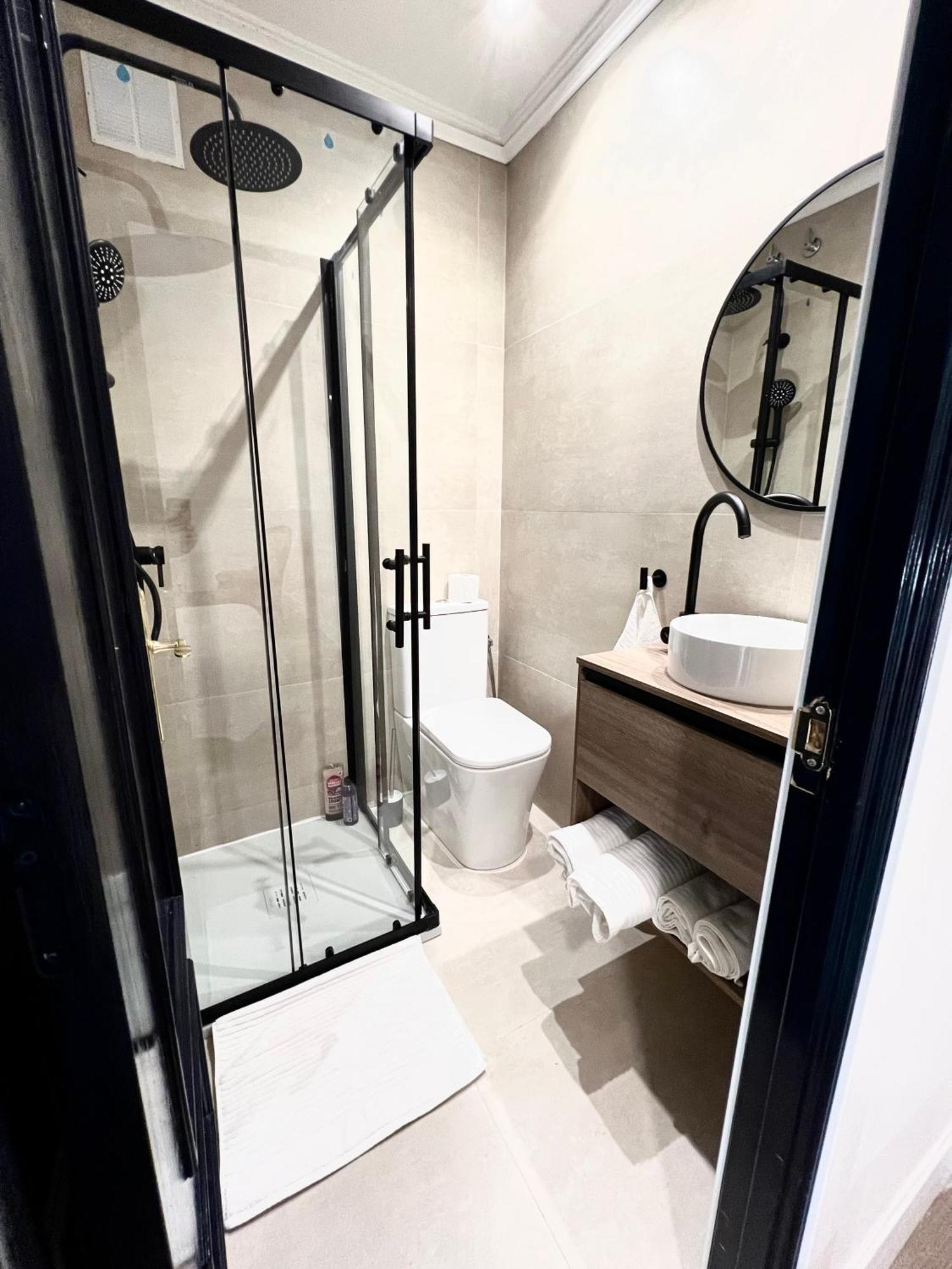 Albergue Miguel Angel Madrid Ngoại thất bức ảnh
