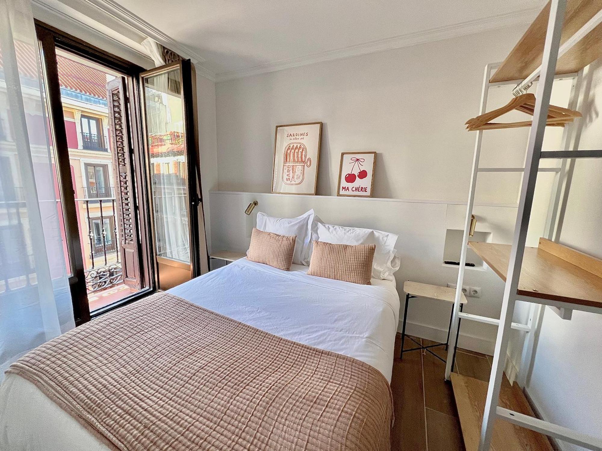 Albergue Miguel Angel Madrid Ngoại thất bức ảnh